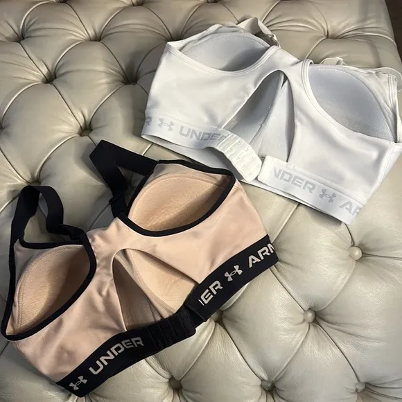 💗 2 Under Armour Women’s Compression Sports Bras Size 34D💗