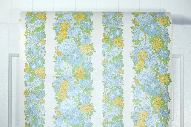 1970s Floral Vintage Wallpaper