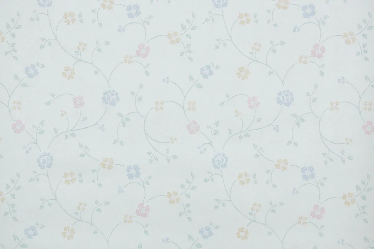 1990s Floral Vintage Wallpaper