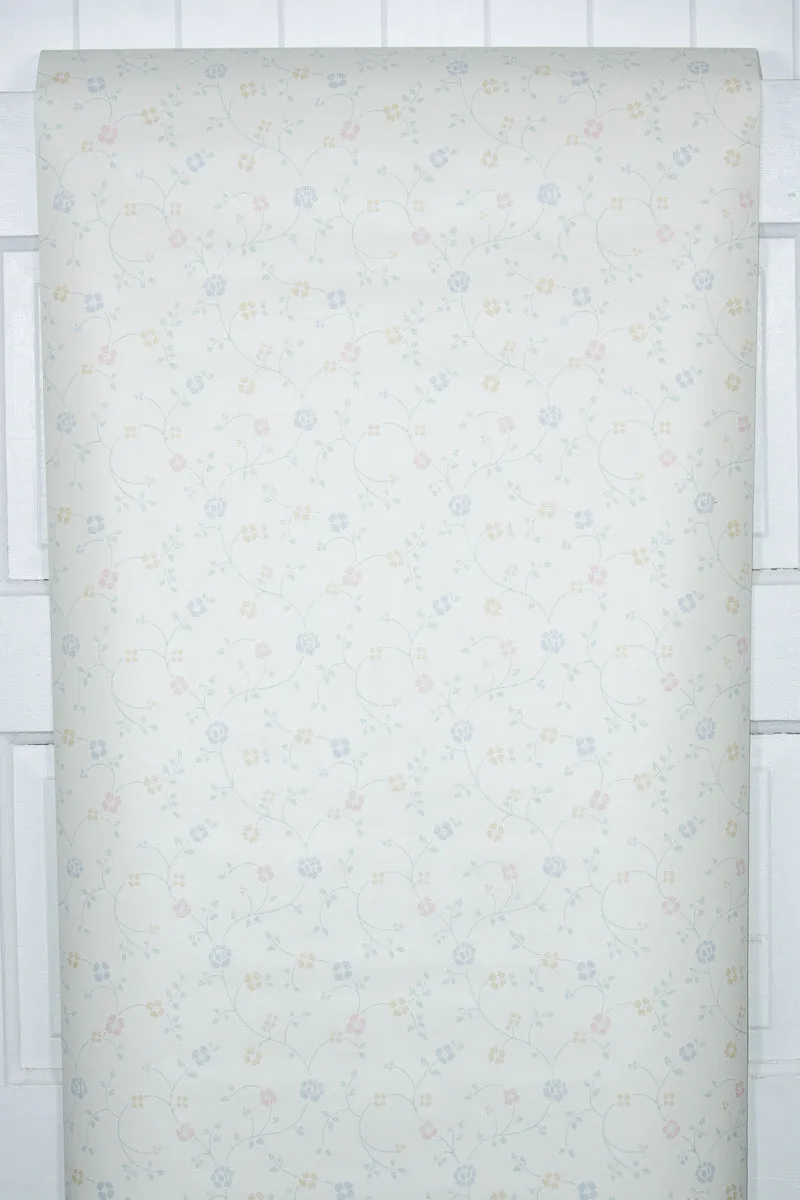 1990s Floral Vintage Wallpaper