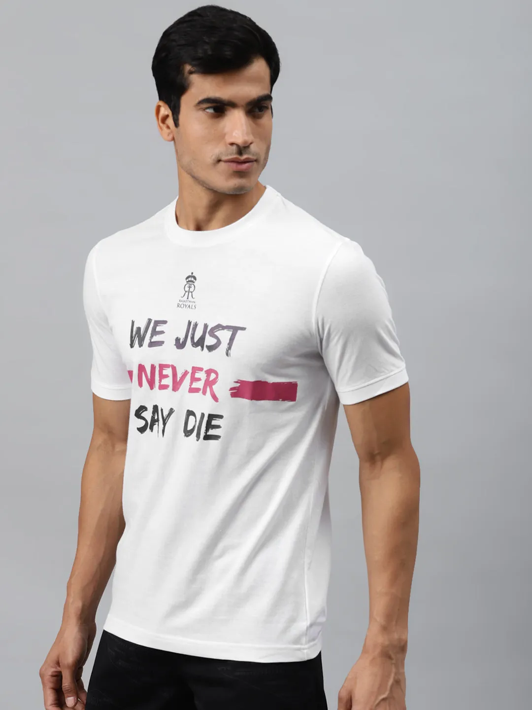 Alcis Men White Black Typography Print Slim Fit Round Neck T-shirt