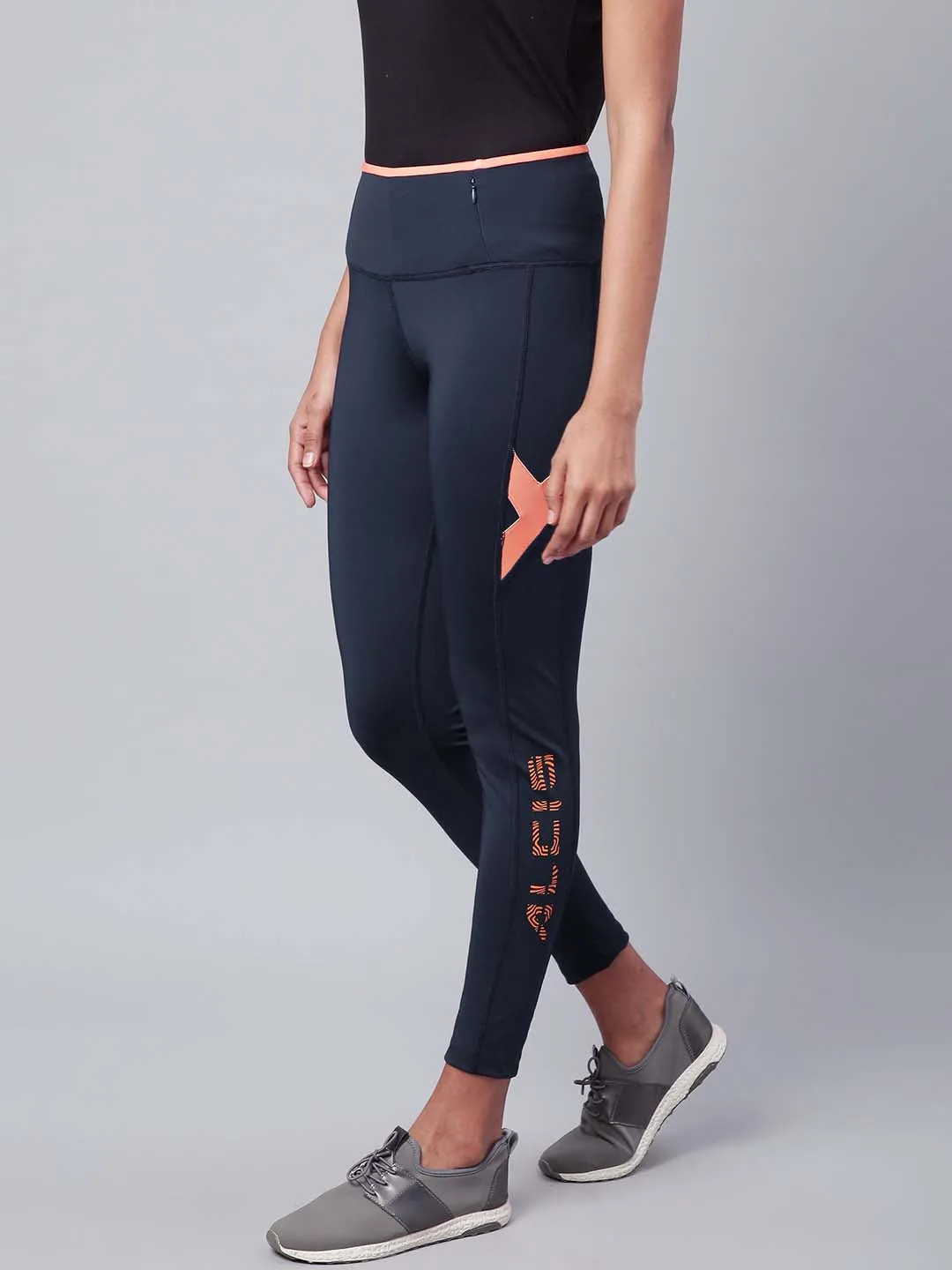Alcis Women Navy Blue Drytech  Solid Cropped Training Tights