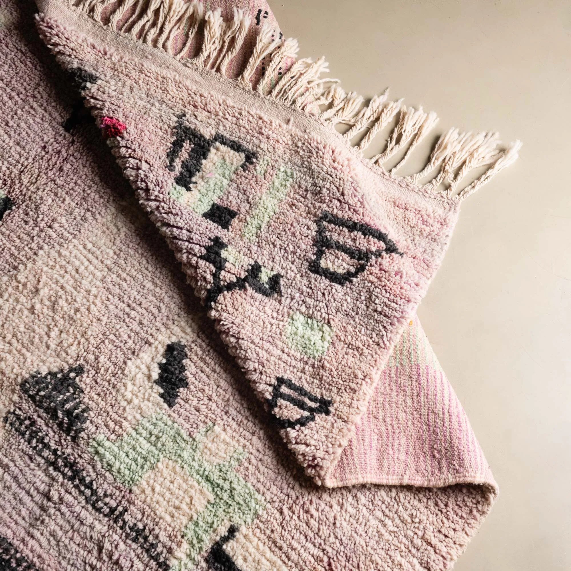 Amala - vintage boujad rug