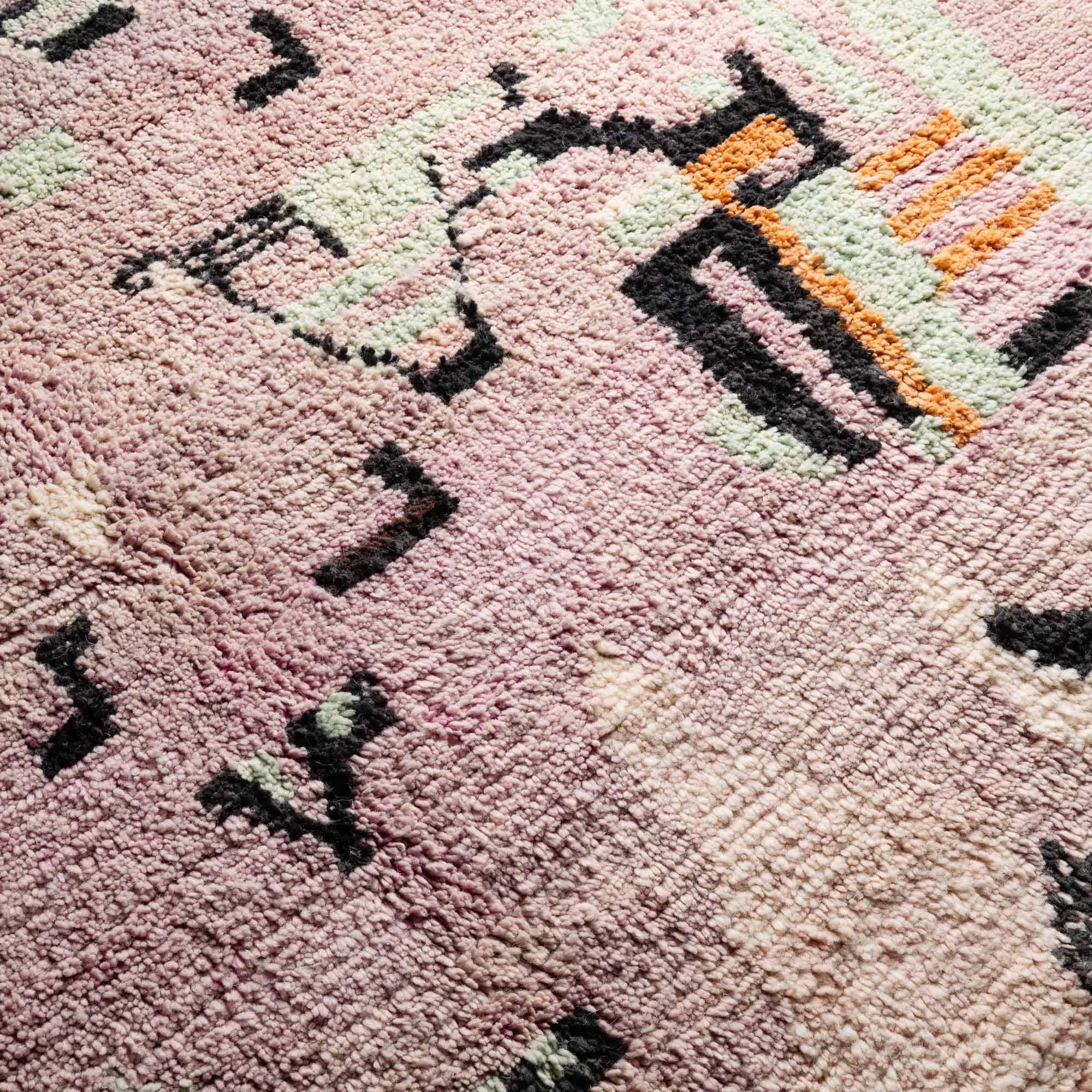 Amala - vintage boujad rug