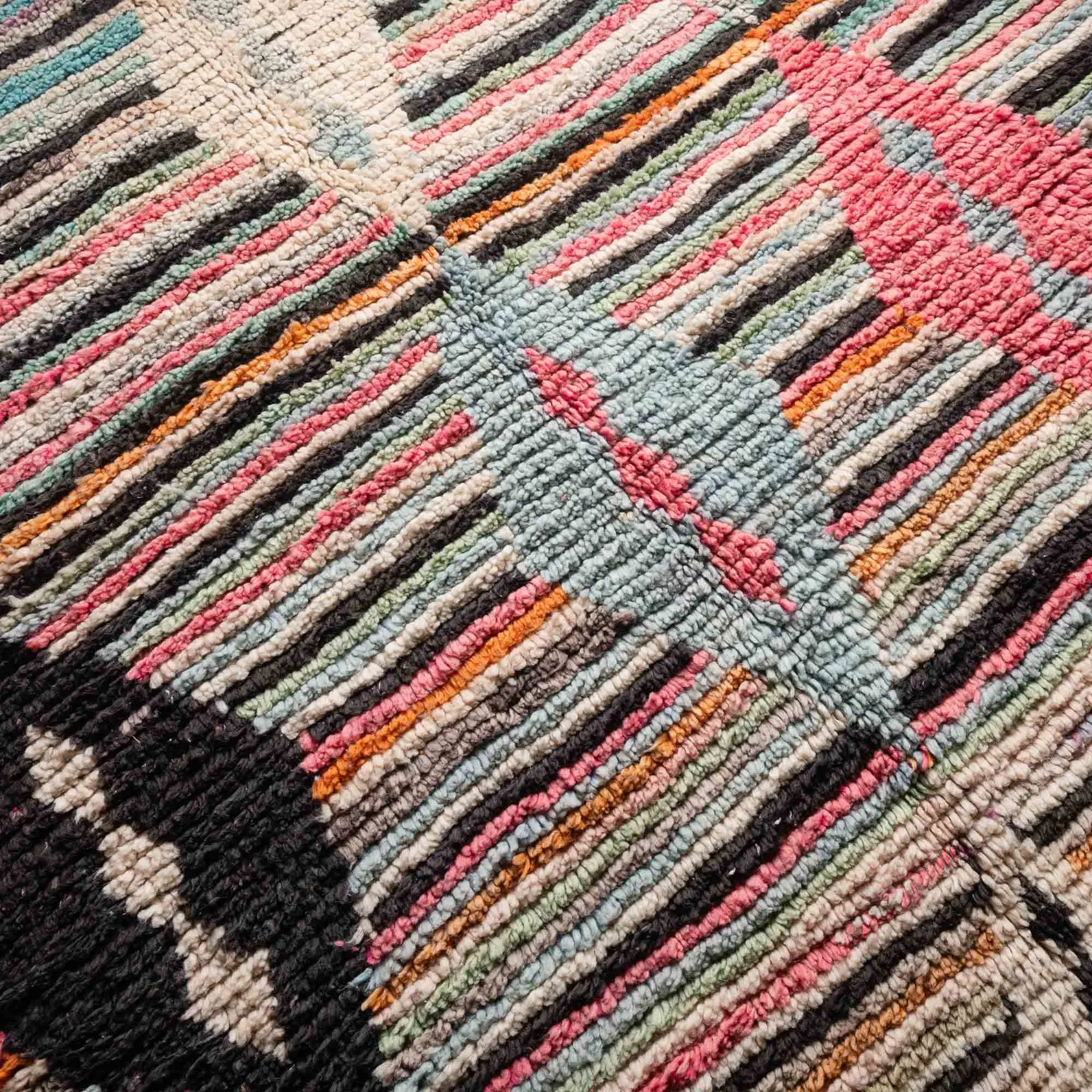 Amud - vintage boujad rug