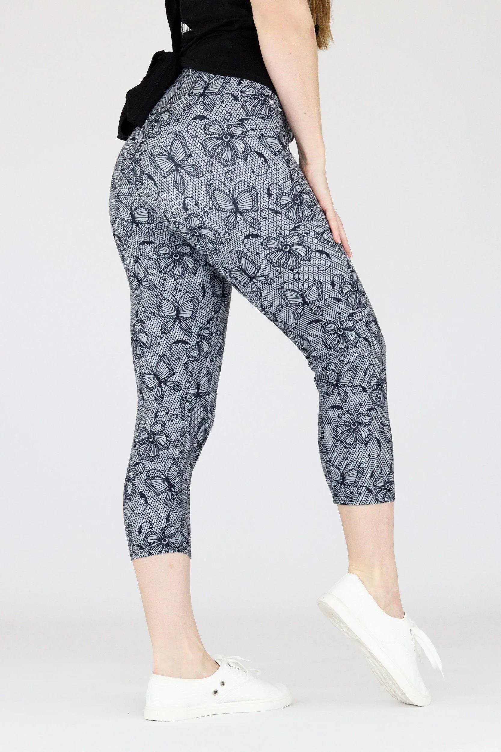 Butterfly Lace - Casual Capri Leggings