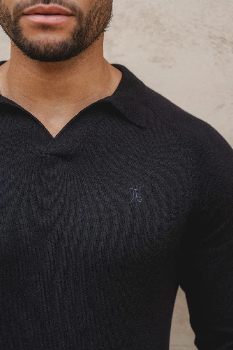 Buttonless Open Collar Polo in Black