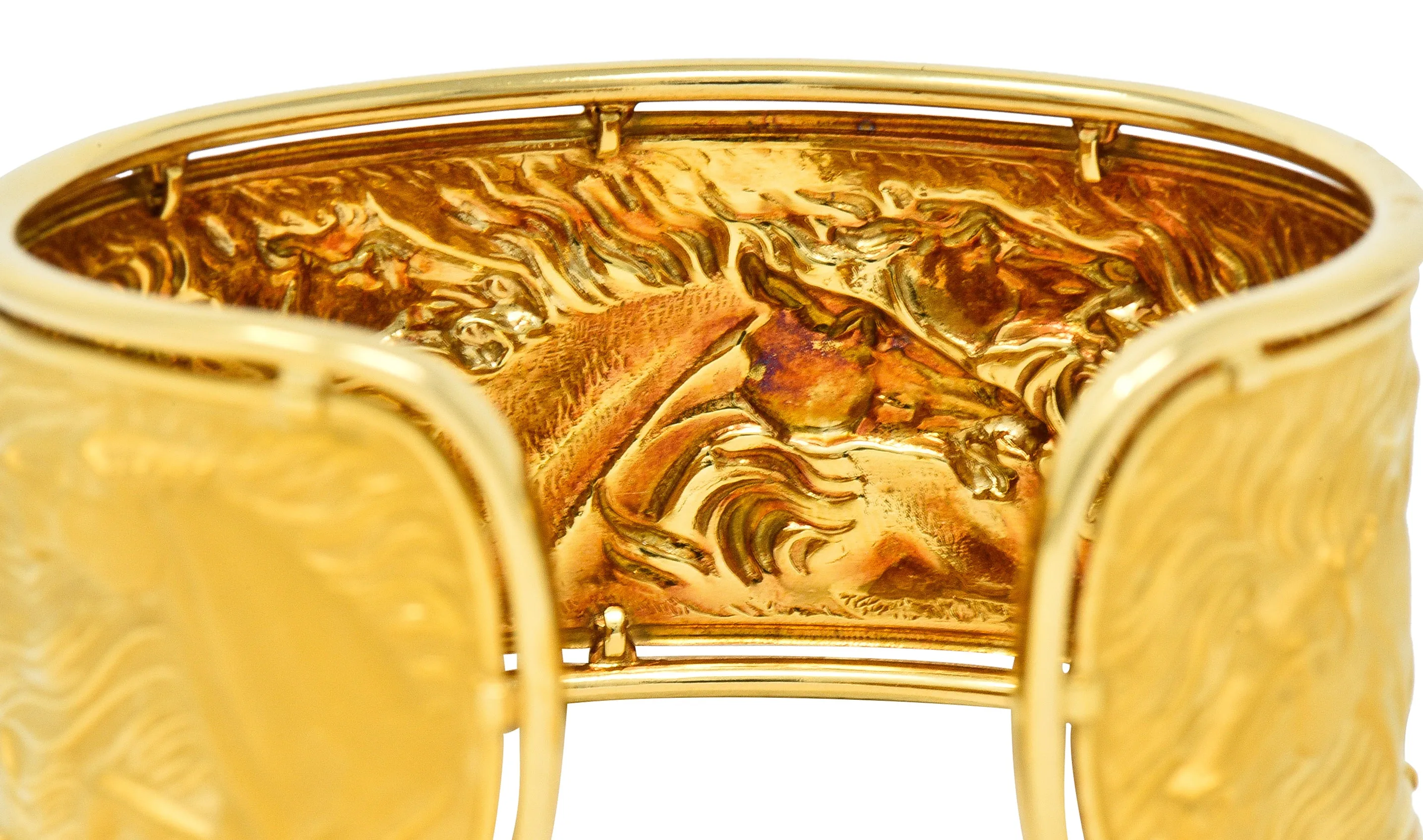 Carrera Y Carrera 1980's 18 Karat Yellow Gold Ecuestre Horse Vintage Cuff Bracelet