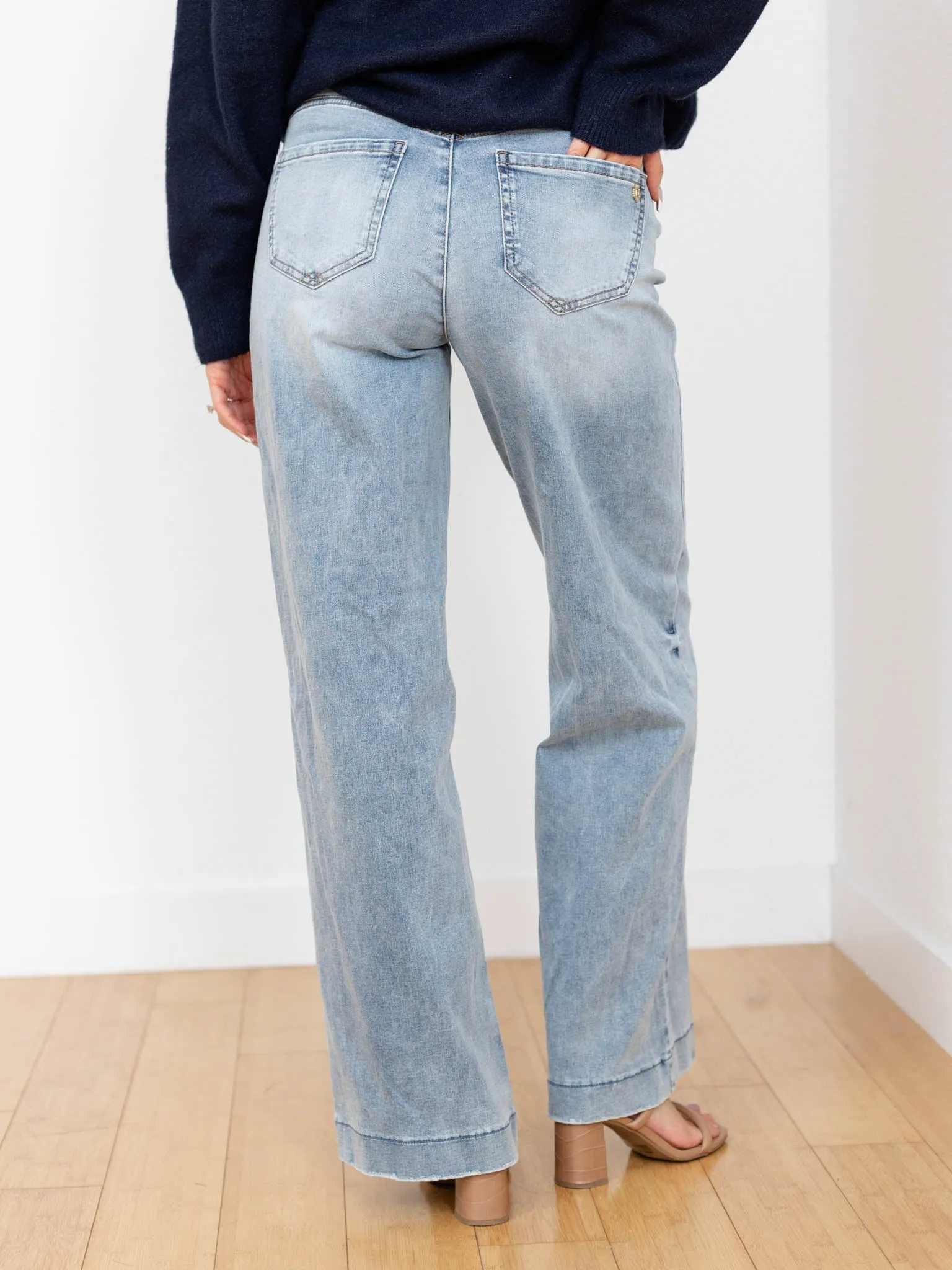 Democracy High Rise Ab Solution Wide Leg