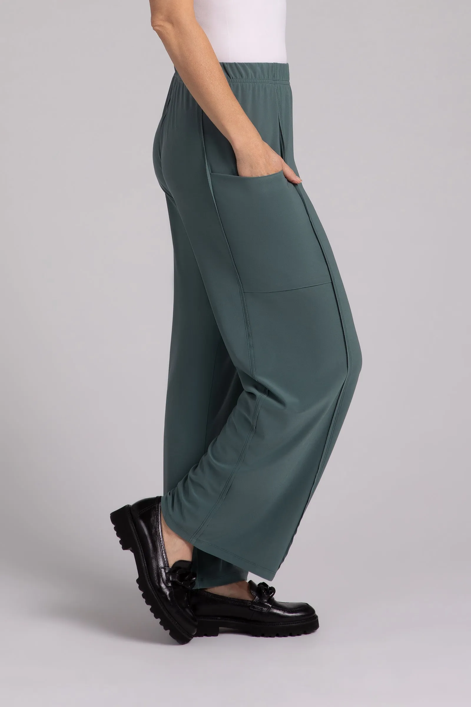 Flounce Relaxed Cargo Pant