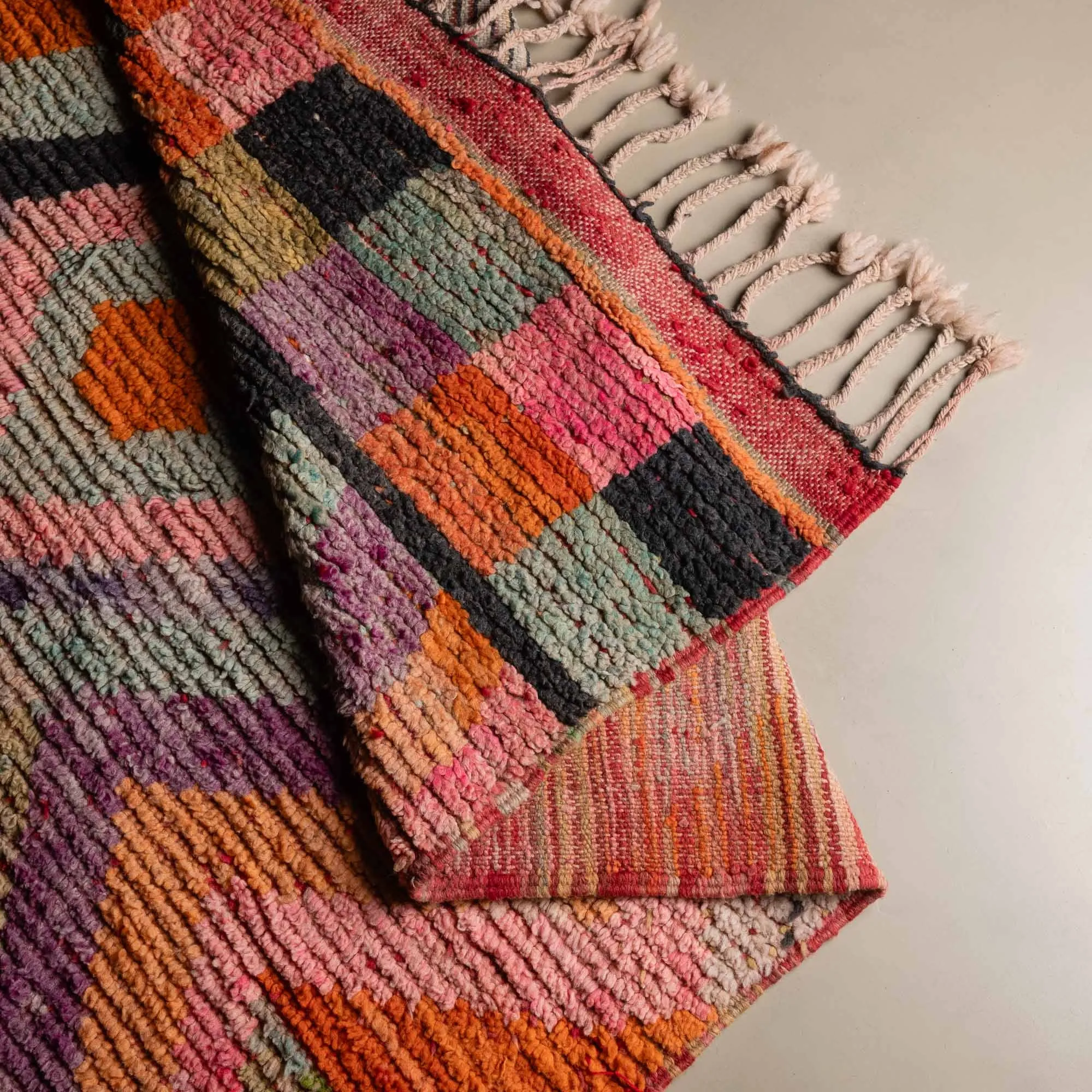 Hennuz - vintage boujad rug