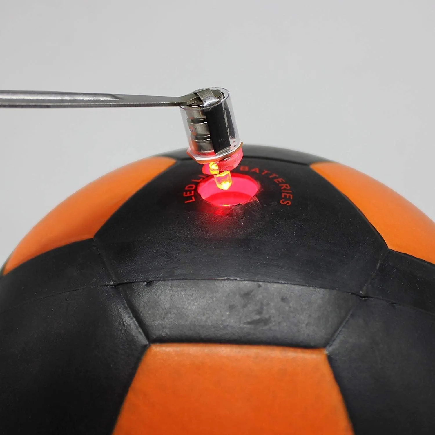 Light Up LED Soccer Ball Official Size 5   Hex Knee Pads Set