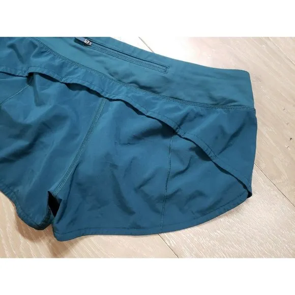 Lululemon Size 10 Green Speed Short 2.5&quot; Inseam Running Gym Sports