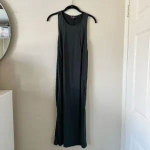 Lulu's Dark Grey Midi Tank Dress Size Small