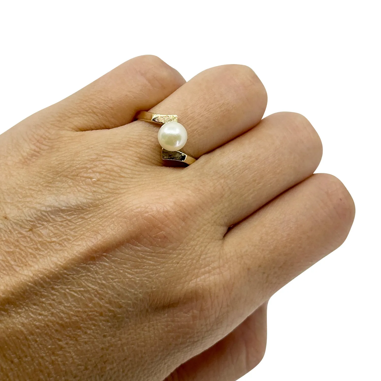 MCM Textured Bypass Vintage Japanese Saltwater Akoya Cultured Pearl Ring- 14K Yellow Gold Size 8