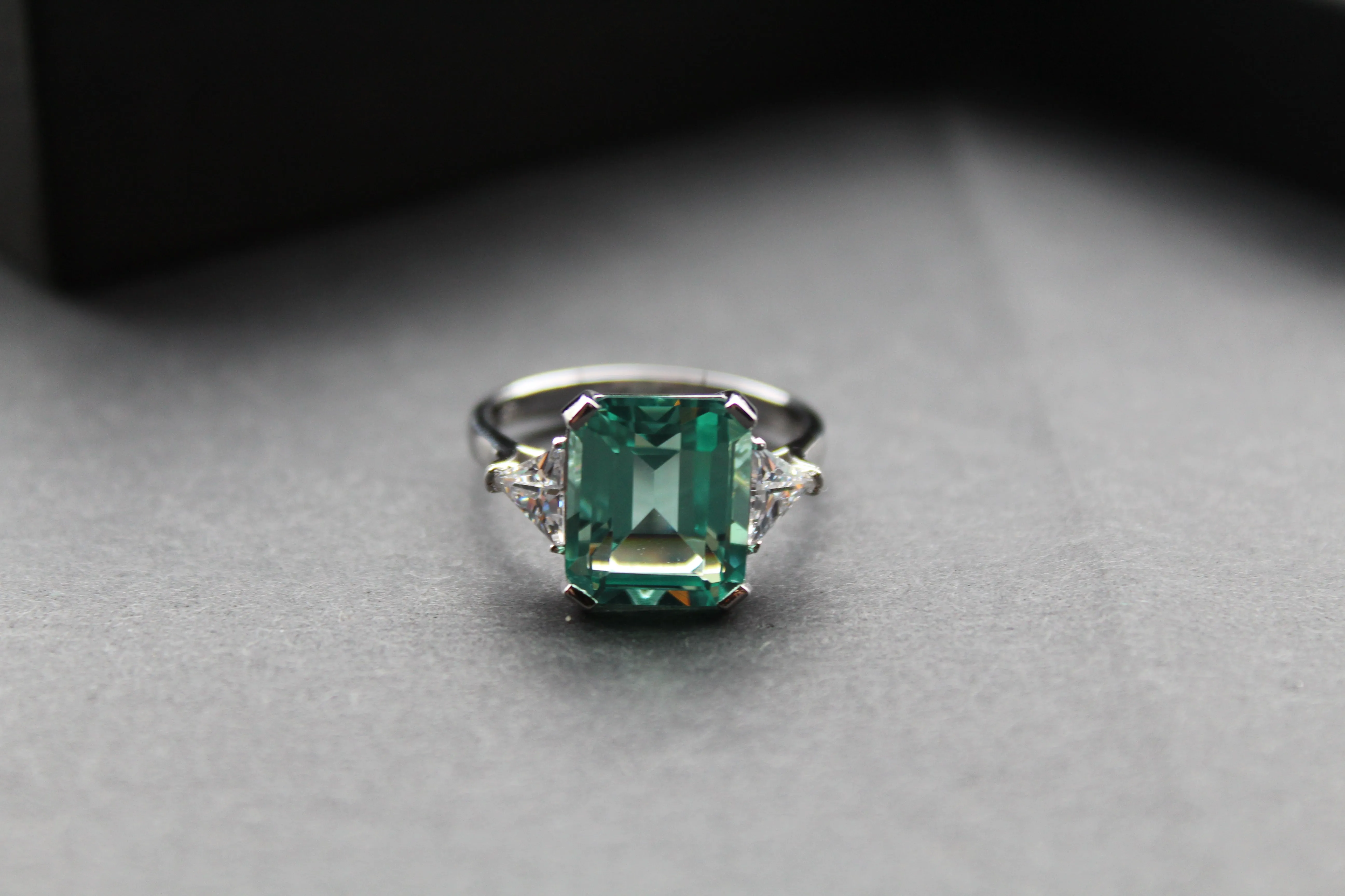 Mint Vintage Style Ring