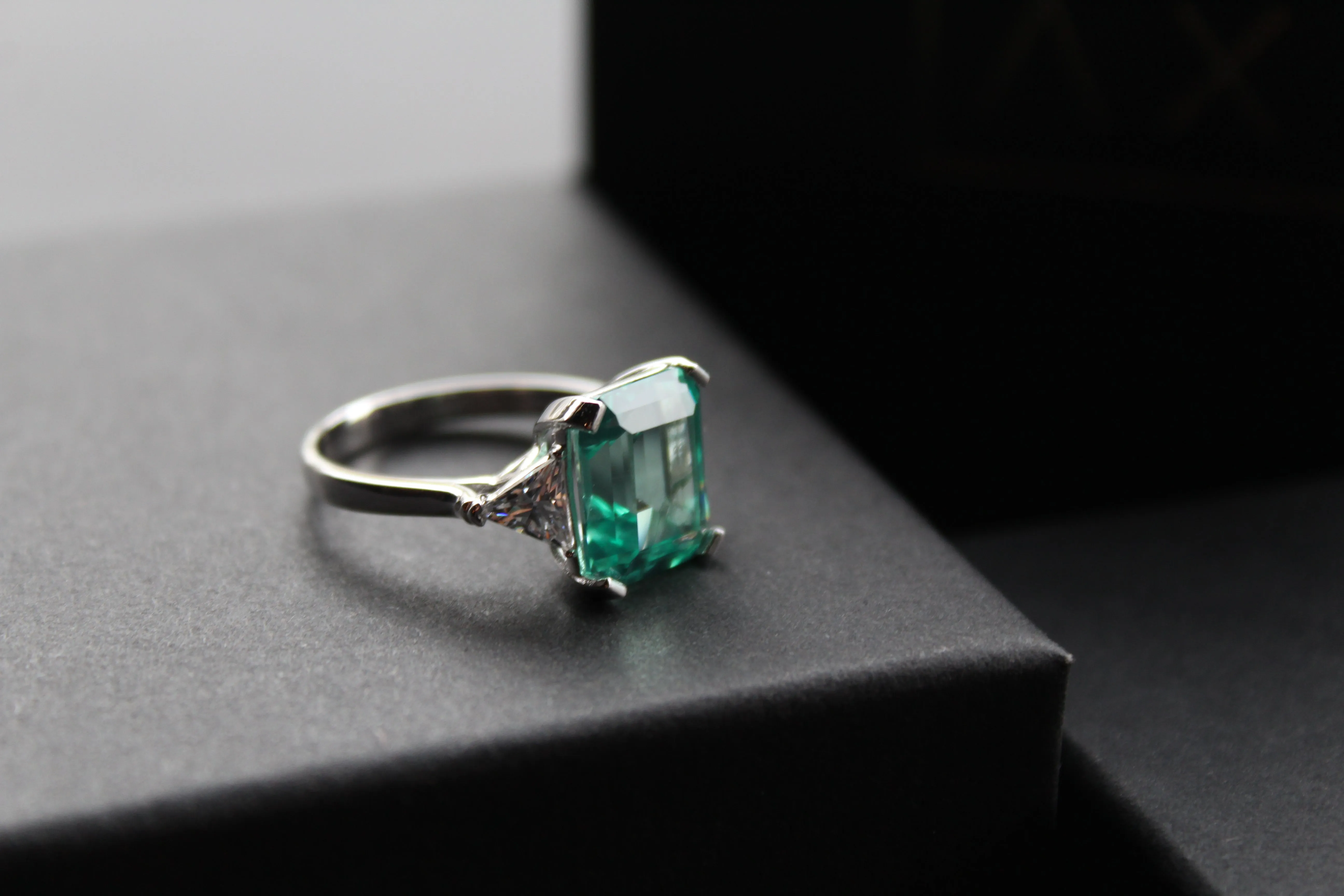 Mint Vintage Style Ring