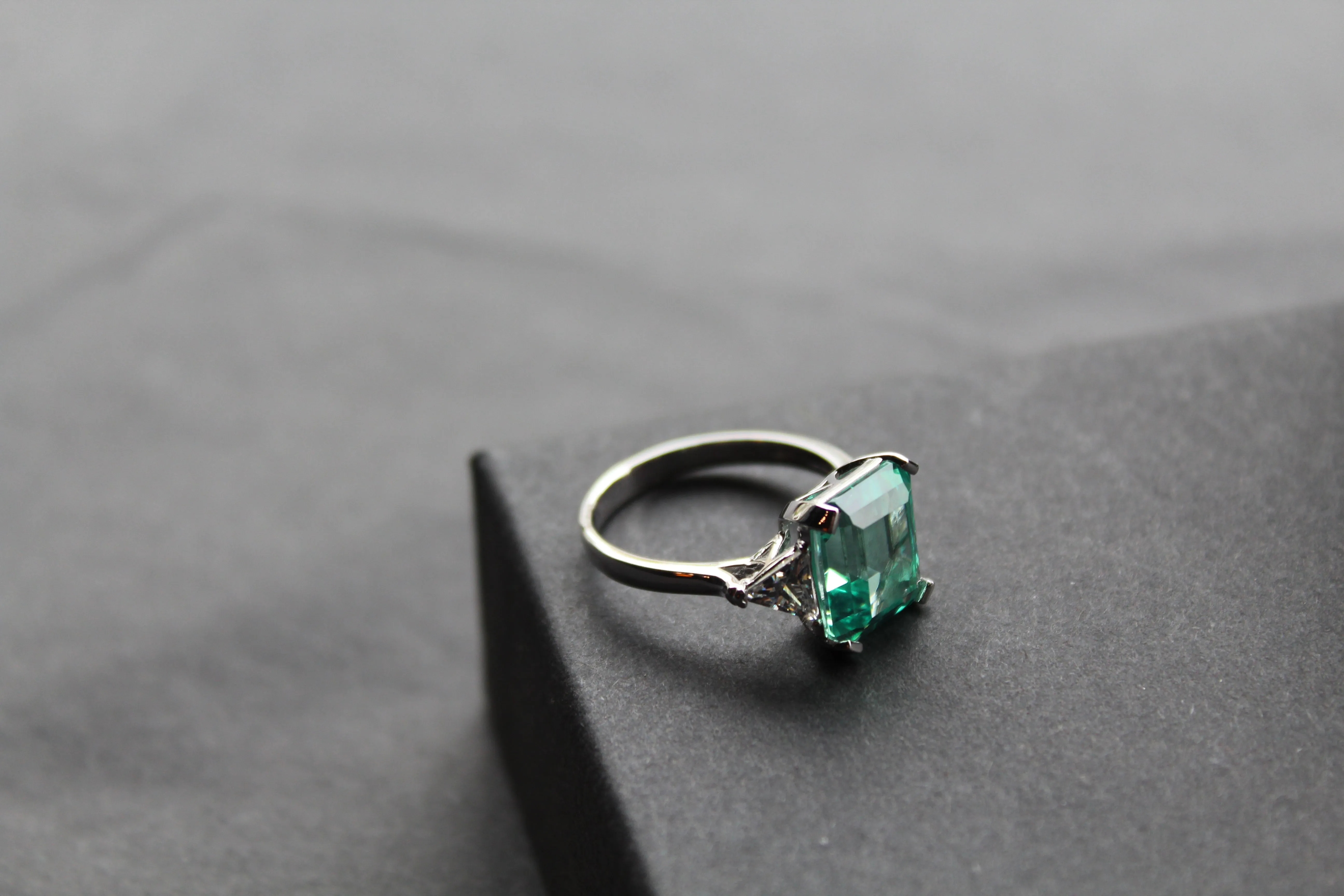 Mint Vintage Style Ring