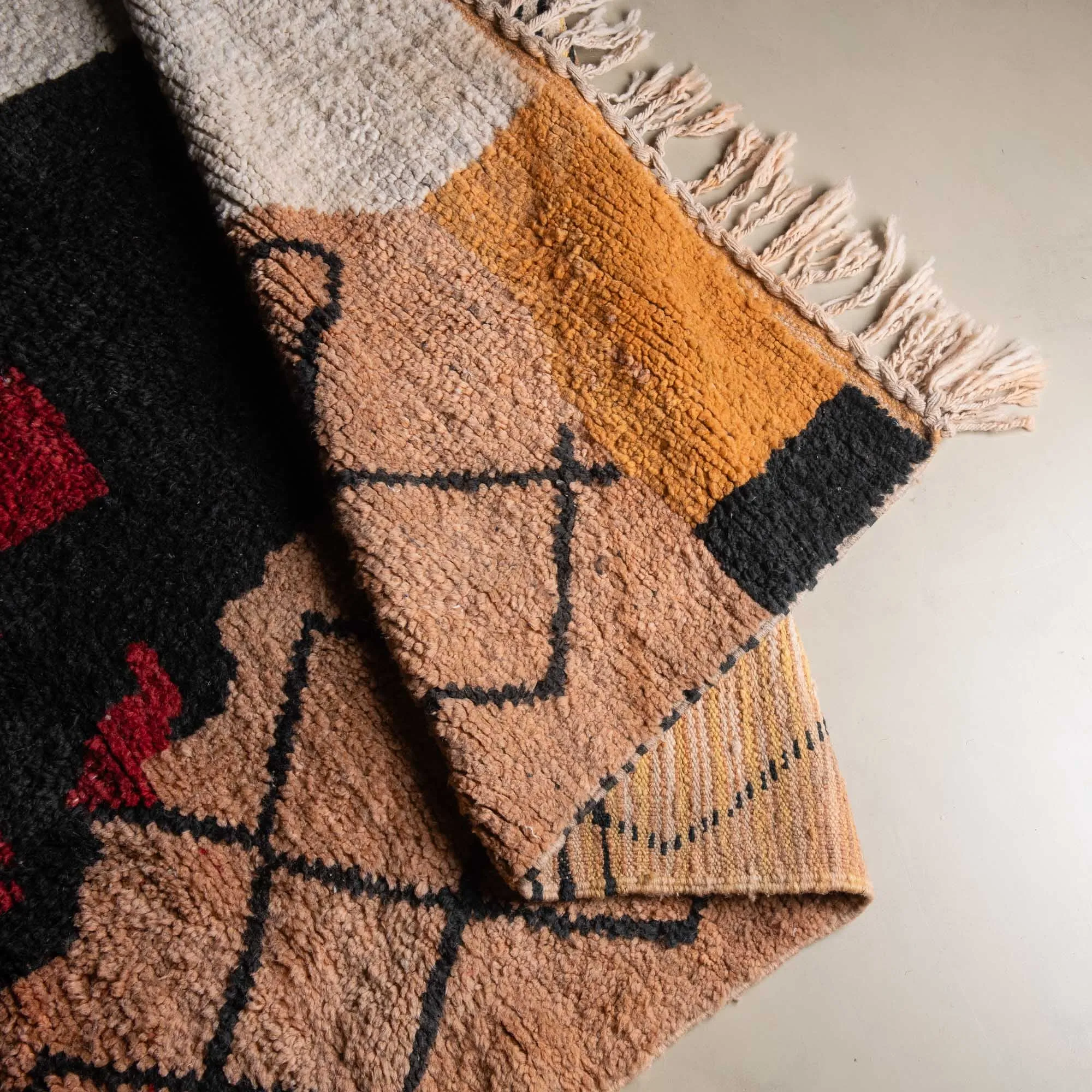 Nasseha - vintage boujad rug