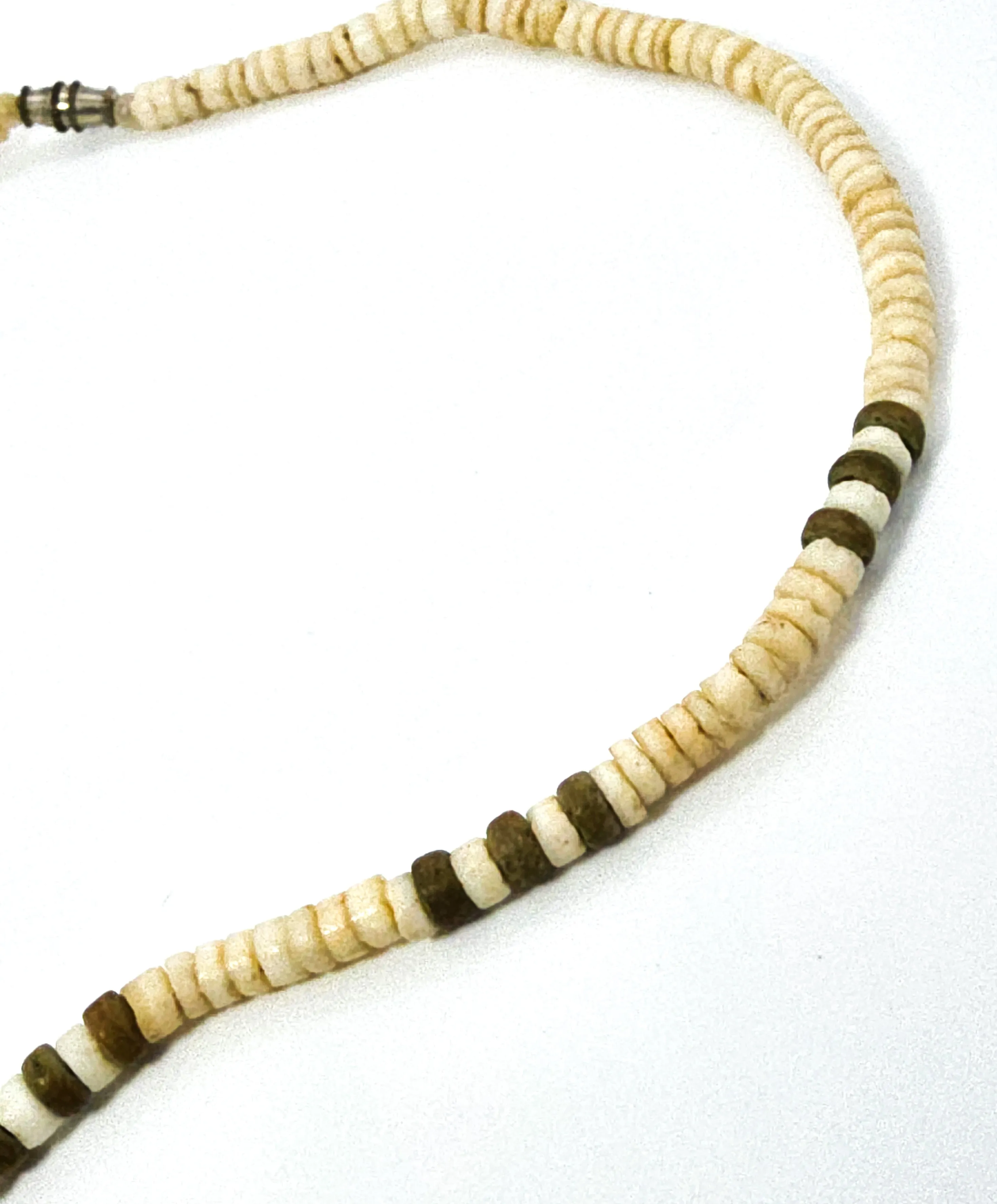 Puka shell stripped wooden vintage beaded retro 90's surfer skater necklace
