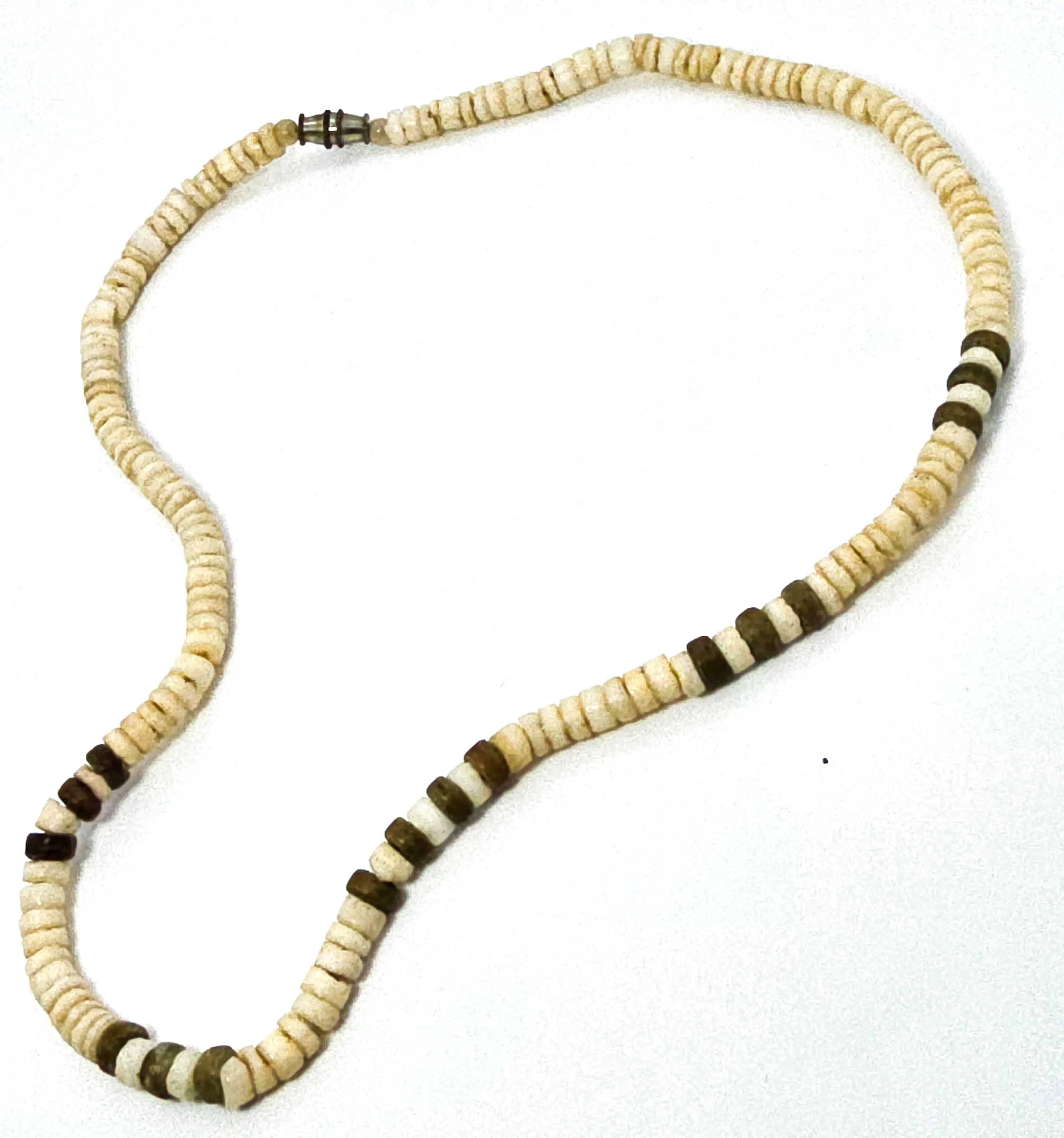 Puka shell stripped wooden vintage beaded retro 90's surfer skater necklace