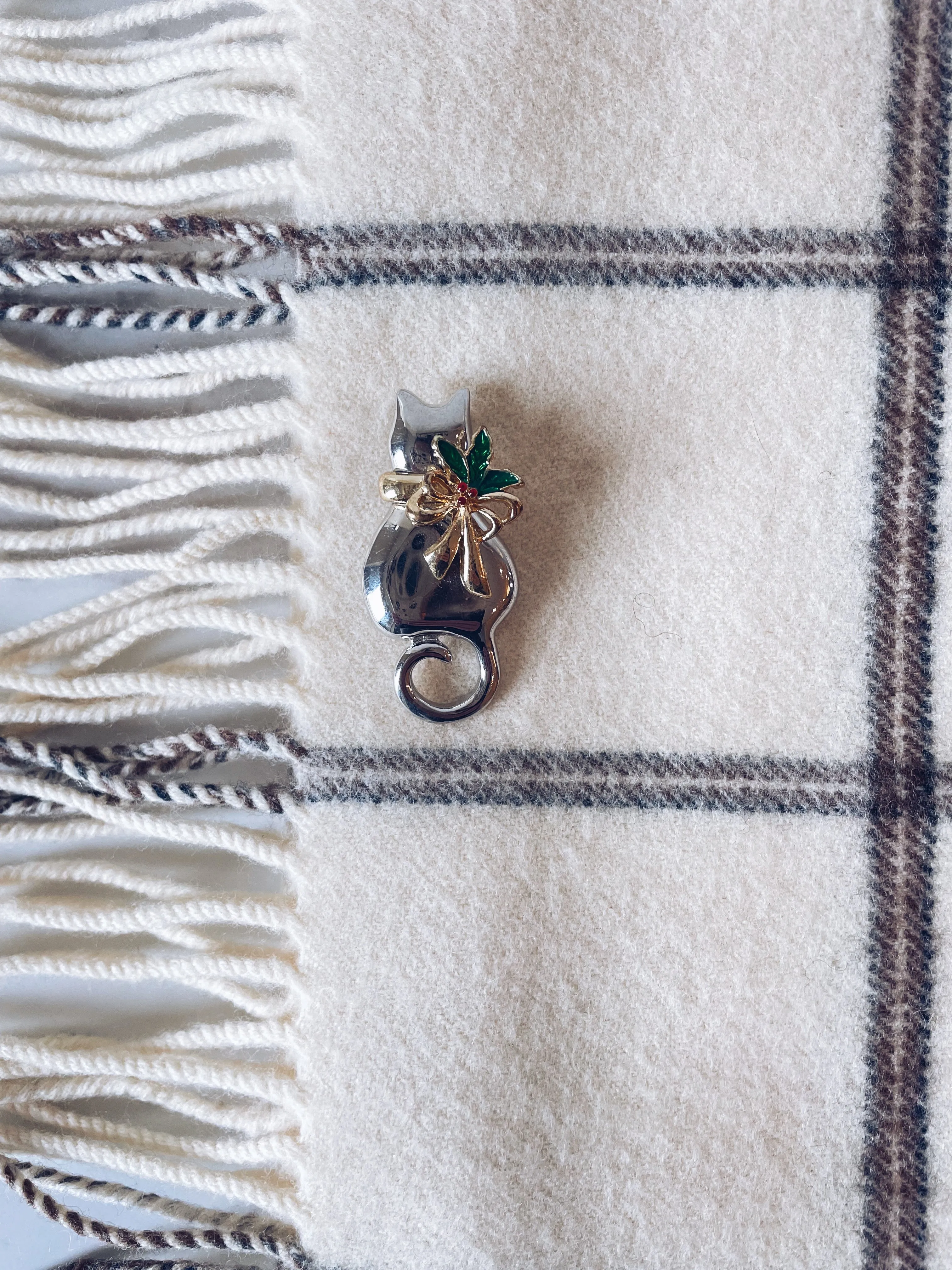 Retro Christmas Cat Brooch