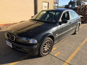 S2726 3' E46 Sedan 325i M54 AUTO 2001/07