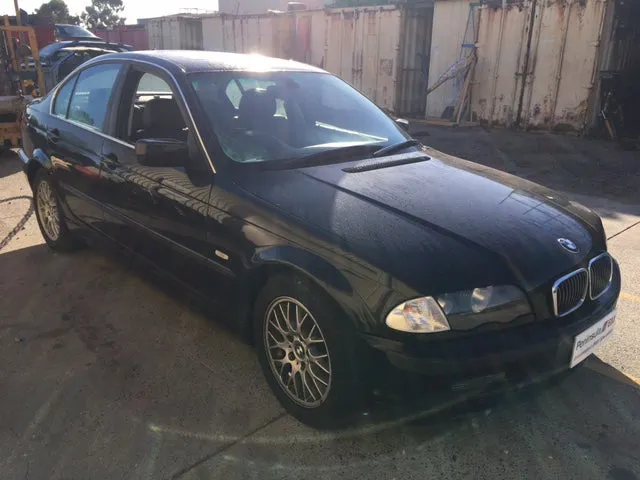 S2726 3' E46 Sedan 325i M54 AUTO 2001/07