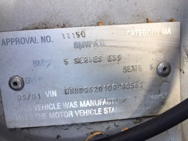 S2795 5' E39 Touring 530i M54 AUTO 2001/03