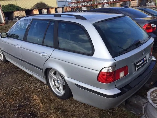 S2795 5' E39 Touring 530i M54 AUTO 2001/03