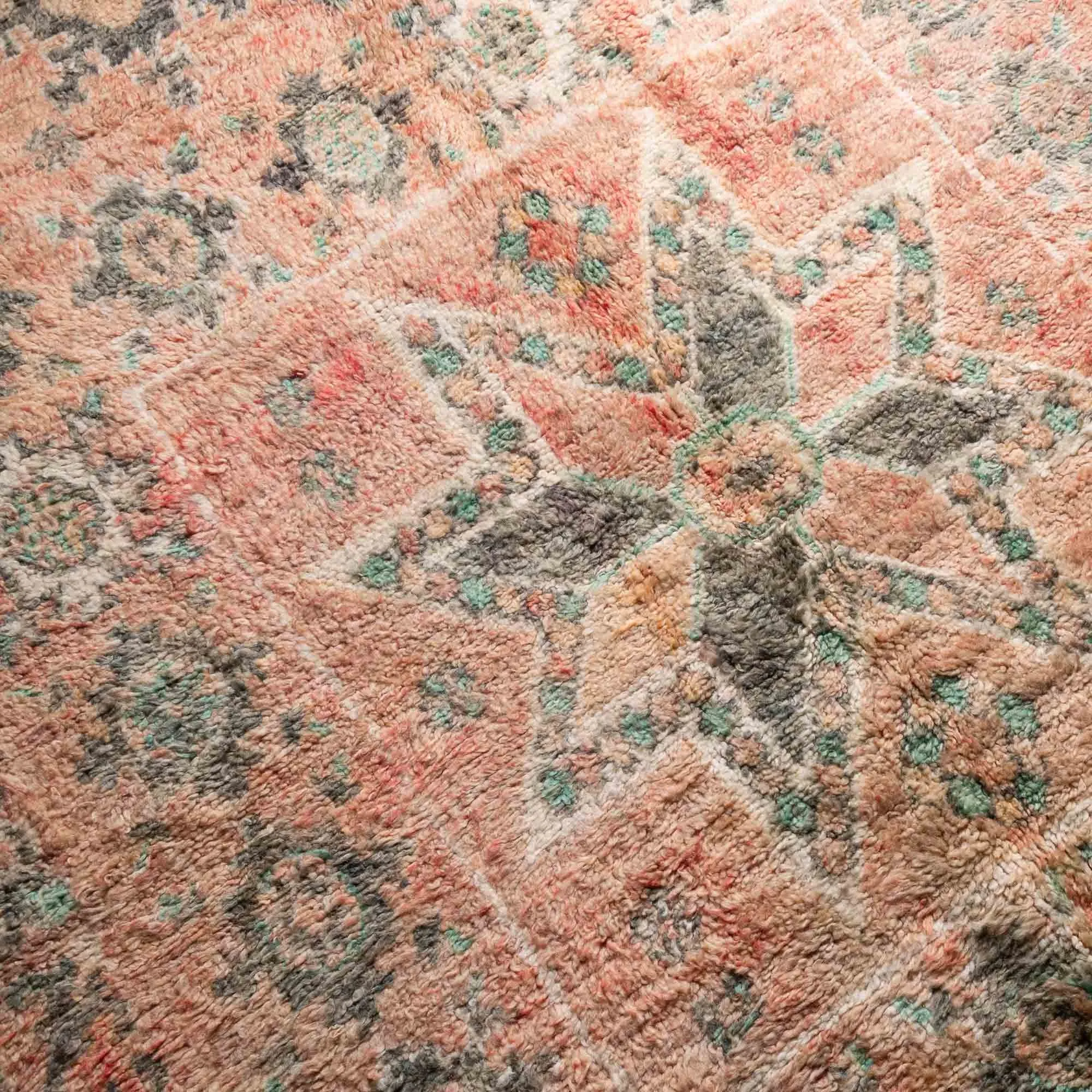 Samiha - vintage boujad rug