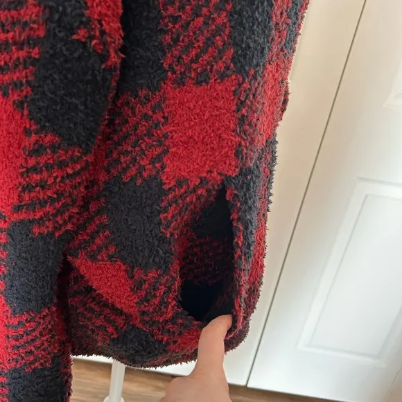 SKIMS - Red and Black Plaid Sweater Set (pants   hoodie) - NWT - S/M