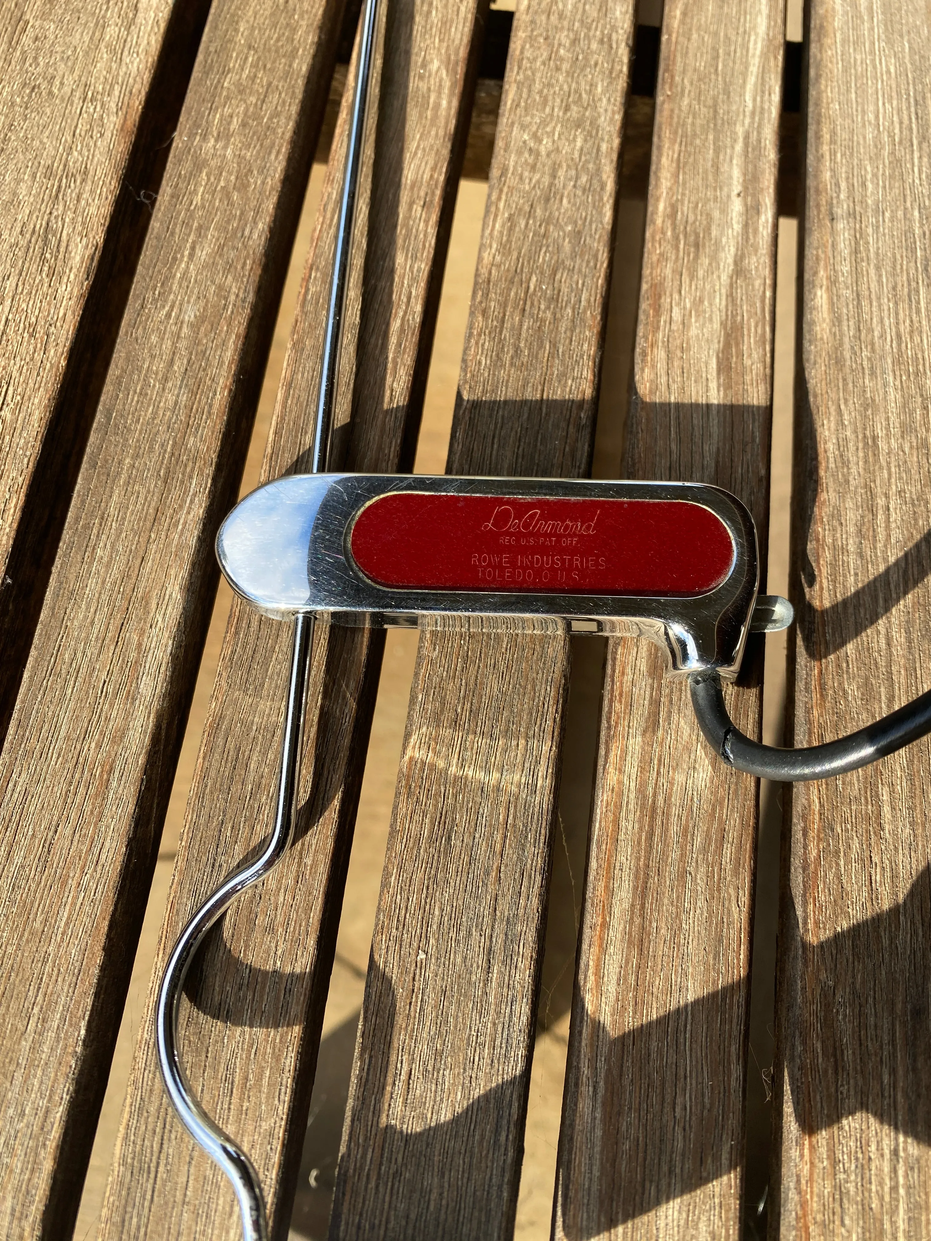 SOLD - Dearmond Rhythm Chief Model 1000 Monkey on a Stick 1960 Floating Pickup
