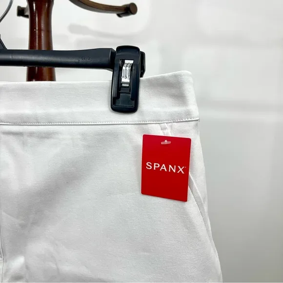 Spanx On-the-Go 6” Shorts with Ultimate Opacity Technology Shorts in White L