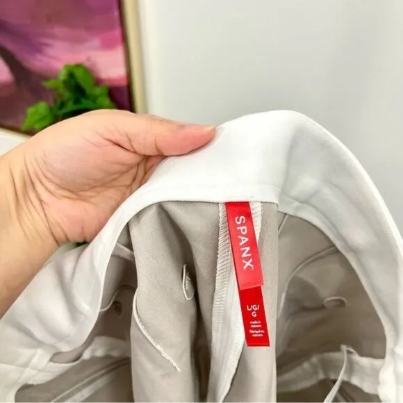 Spanx On-the-Go 6” Shorts with Ultimate Opacity Technology Shorts in White L