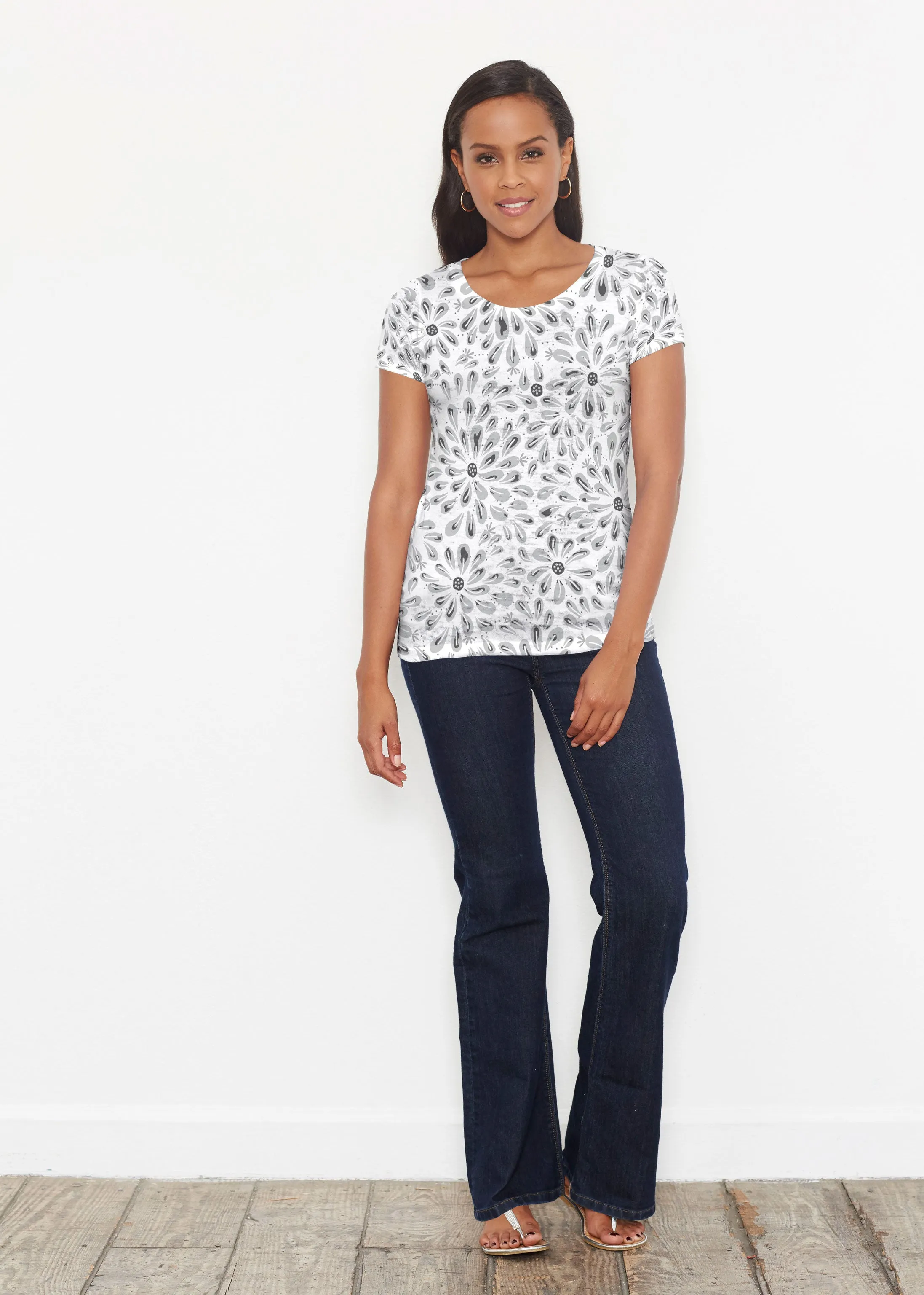 Splashy Dots Black (7921) ~ Short Sleeve Scoop Shirt