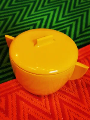 Sweet sugar bowl