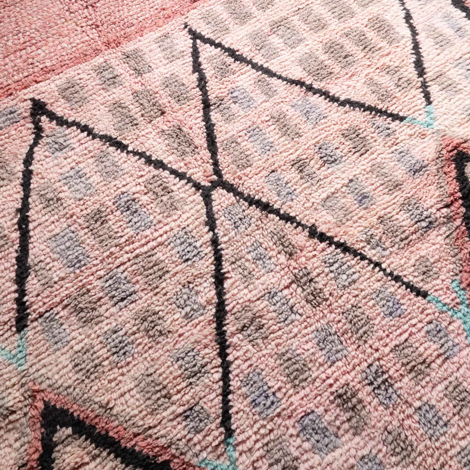 Taballutt - vintage boujad rug