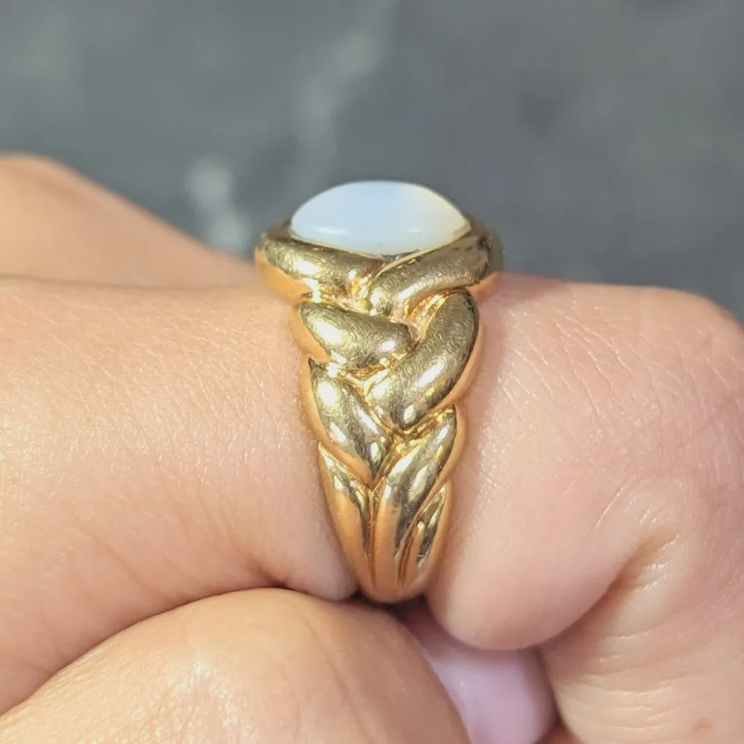 Van Cleef & Arpels 1980s Moonstone 18 Karat Yellow Gold Braided Vintage Ring