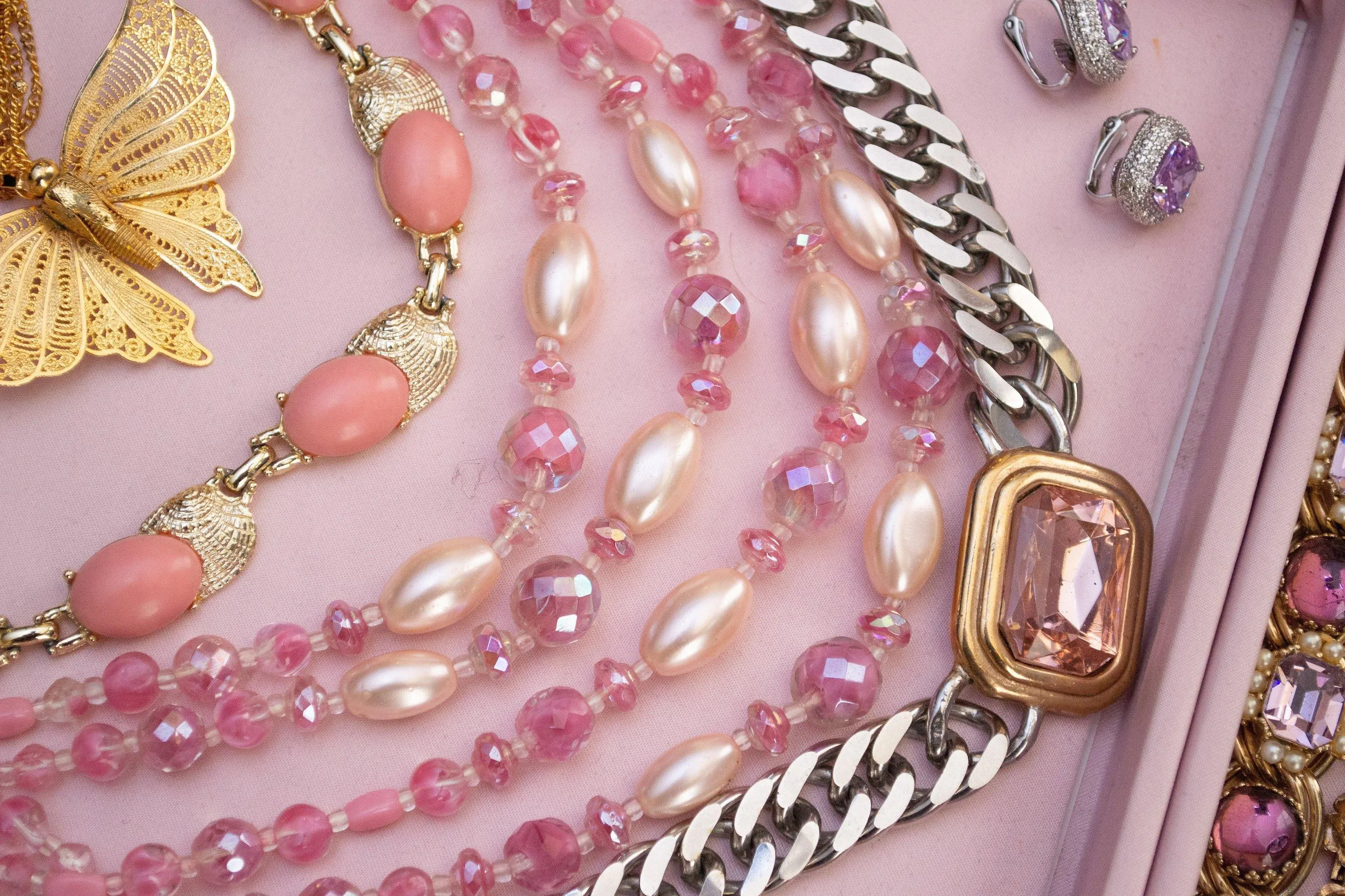Vintage Blush Pink Lucite Thermoset Necklace, Gold Tone Setting, Fish Hook Clasp