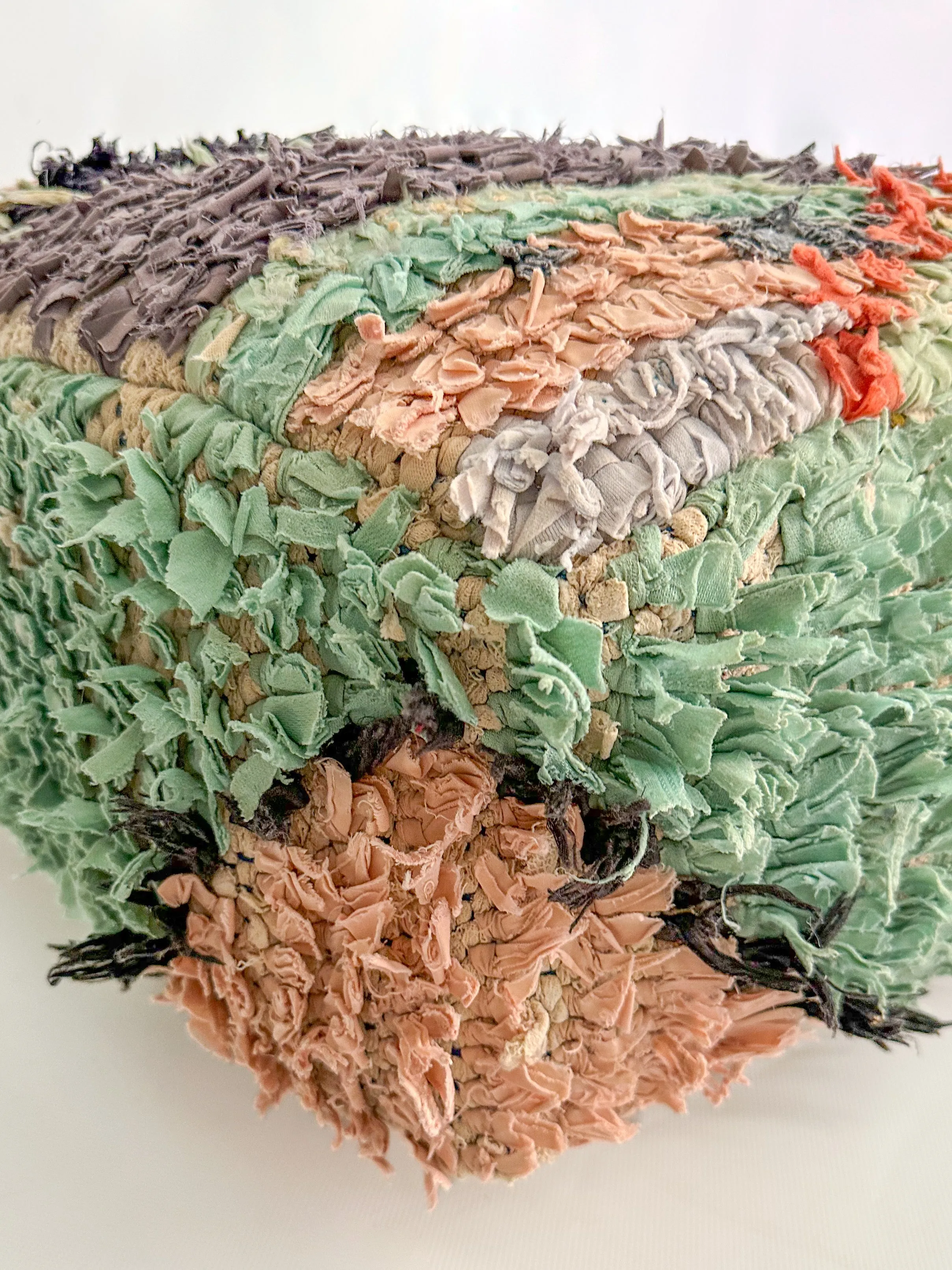 Vintage Boucherouite Pouf - Pastel Diamond
