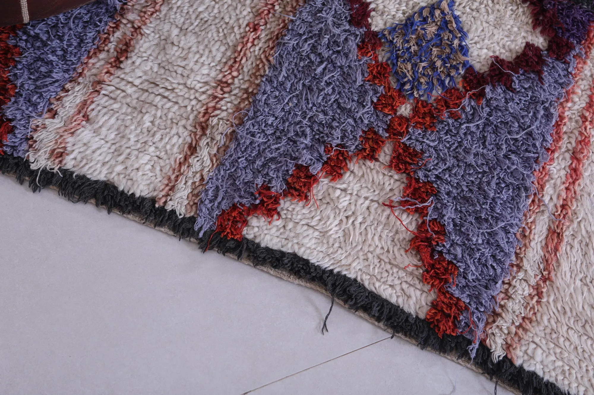 Vintage Moroccan Rug - Handwoven Wool 4.5 x 7.7 Feet