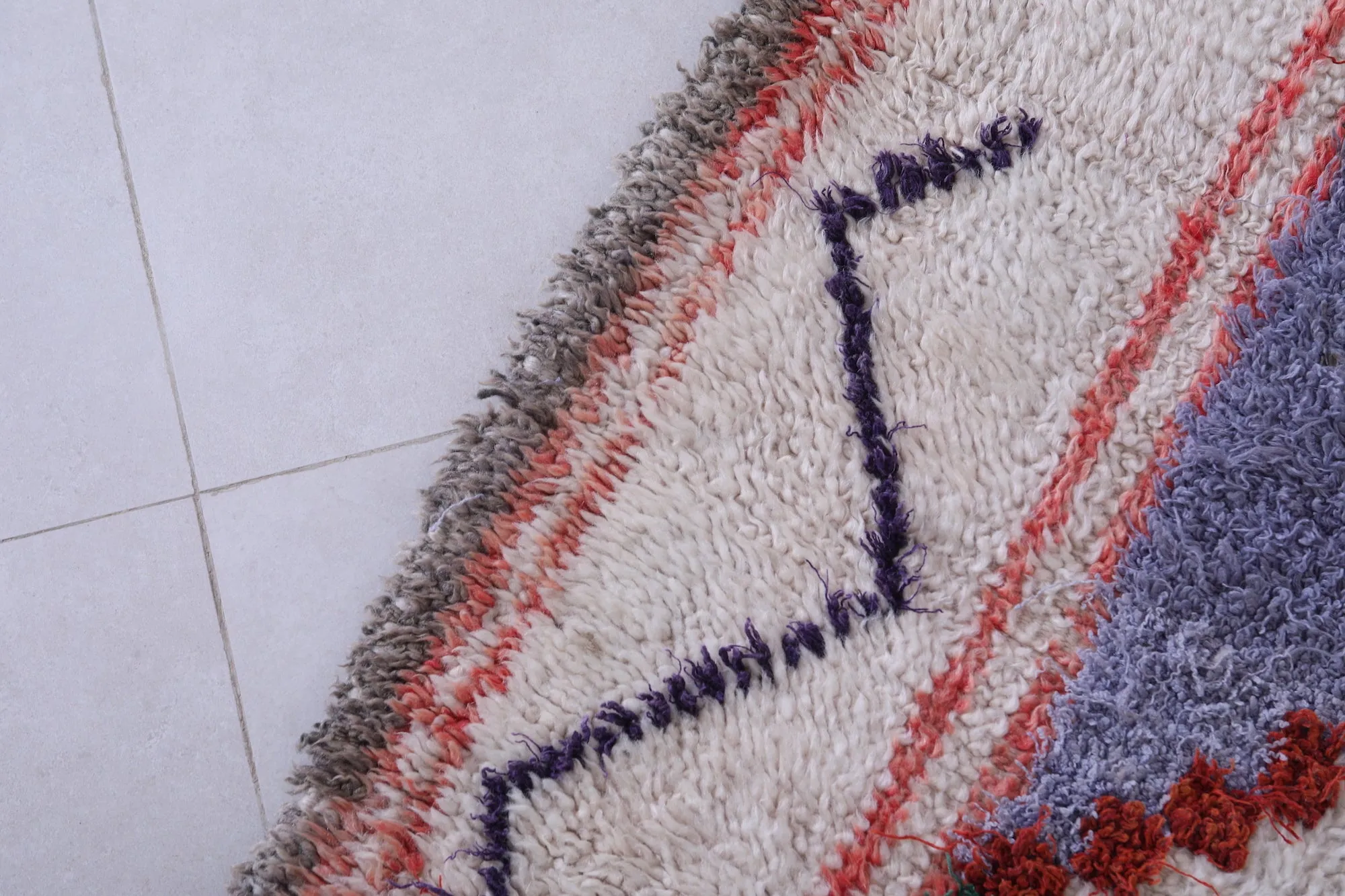 Vintage Moroccan Rug - Handwoven Wool 4.5 x 7.7 Feet