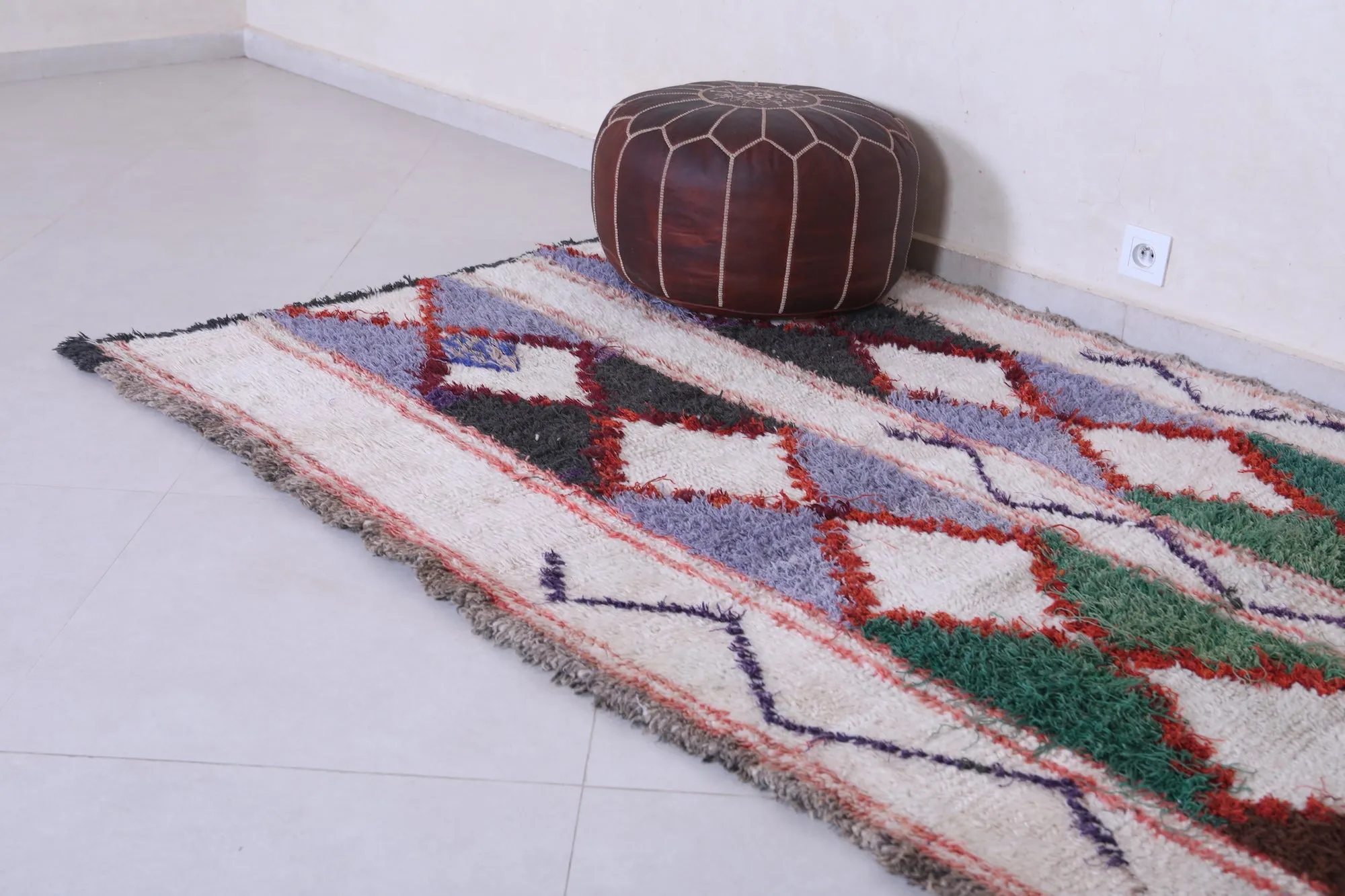 Vintage Moroccan Rug - Handwoven Wool 4.5 x 7.7 Feet