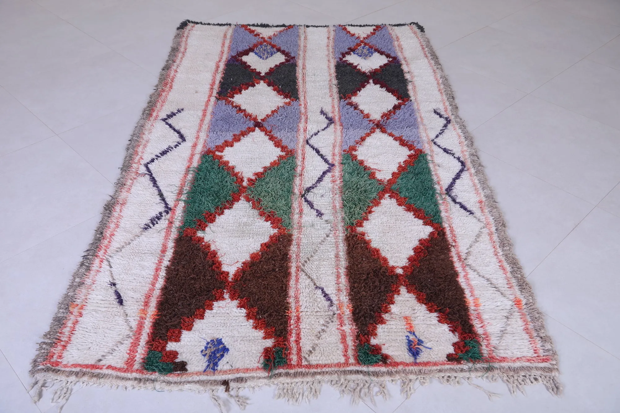 Vintage Moroccan Rug - Handwoven Wool 4.5 x 7.7 Feet