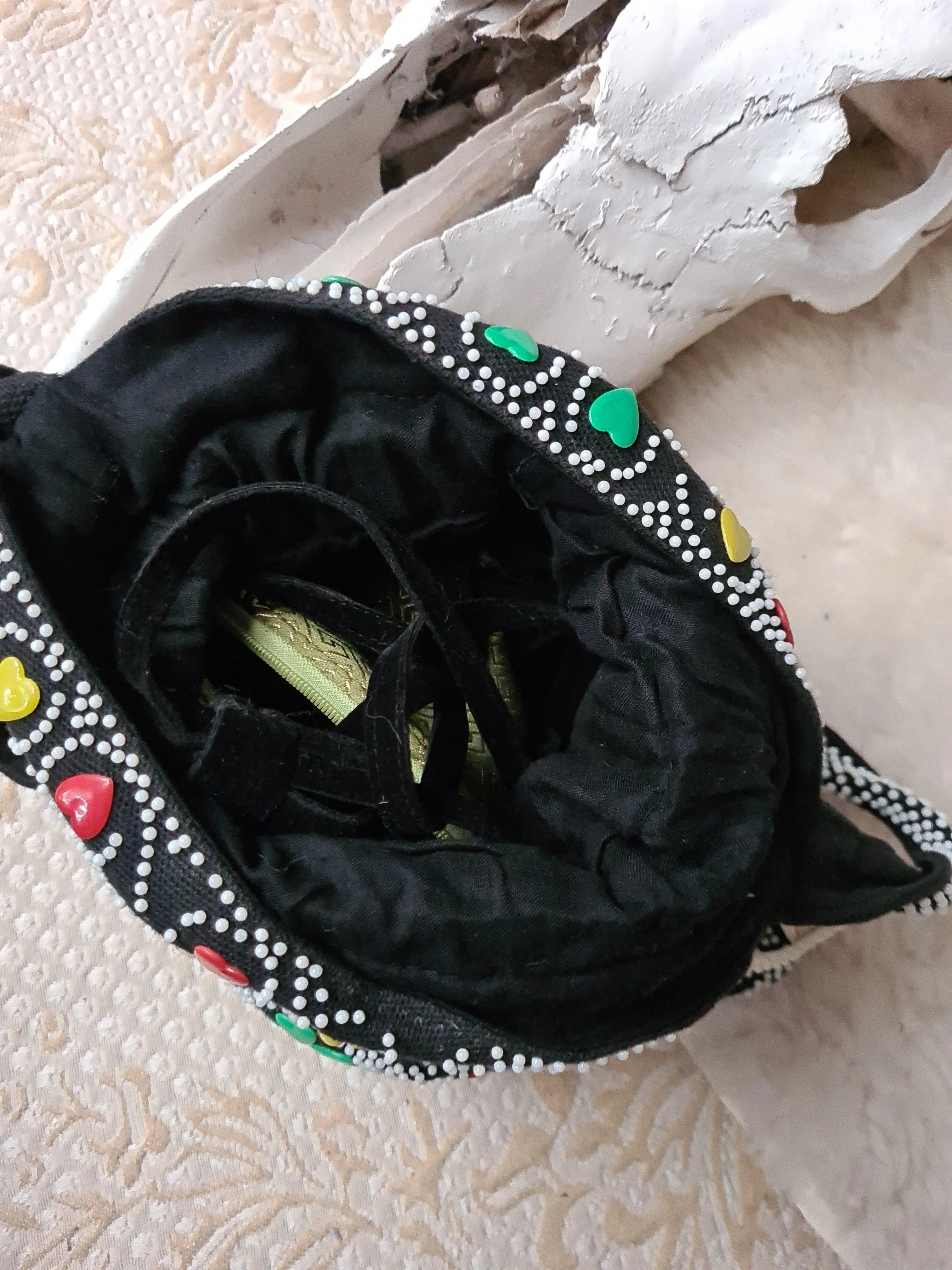 Vintage retro 1970s beaded Tassel bag