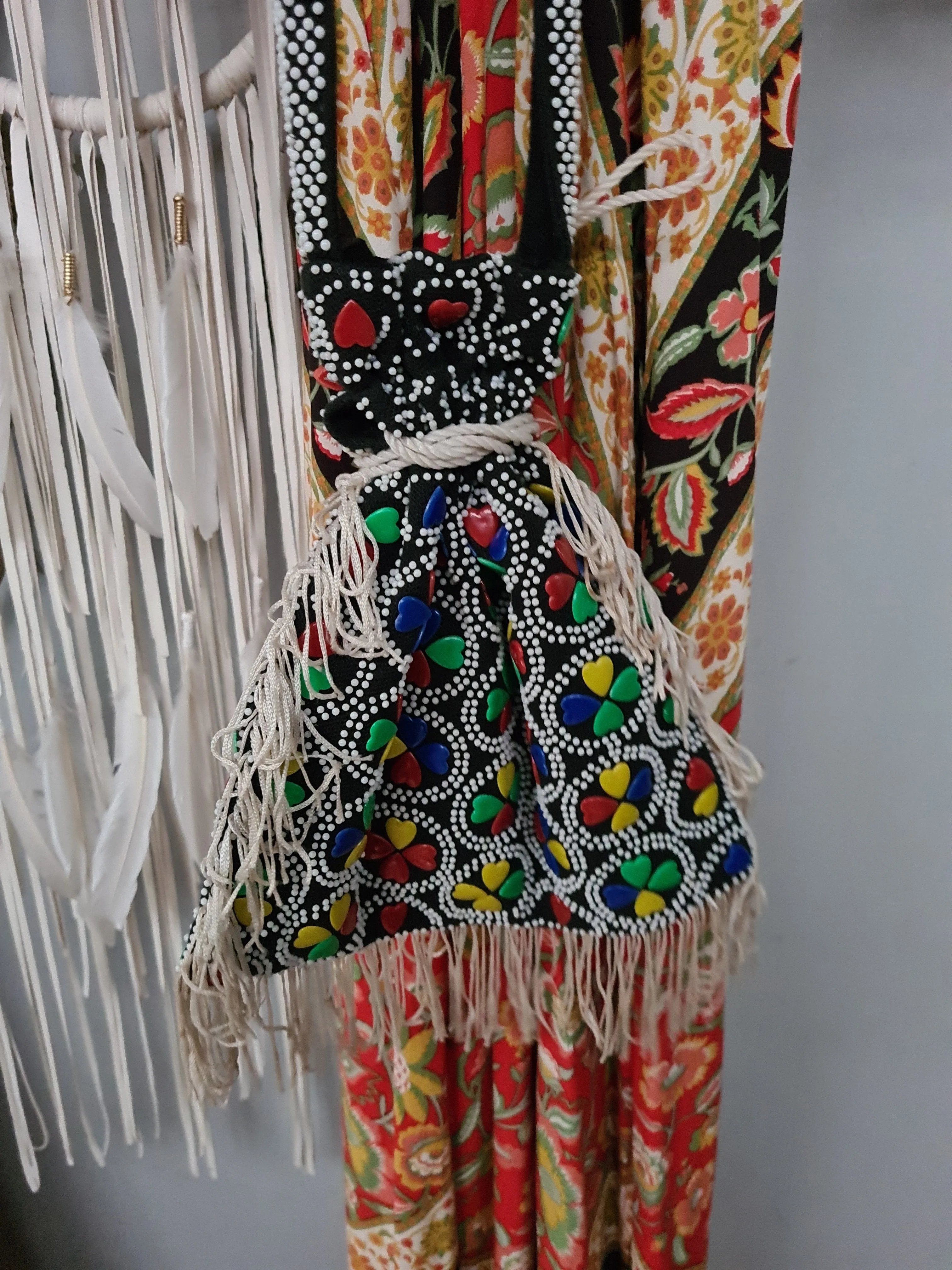 Vintage retro 1970s beaded Tassel bag