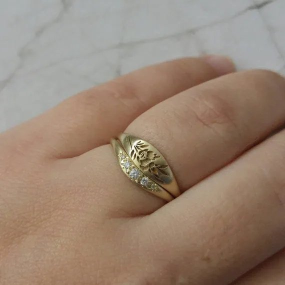 Vintage style rose gold Flora wedding ring set