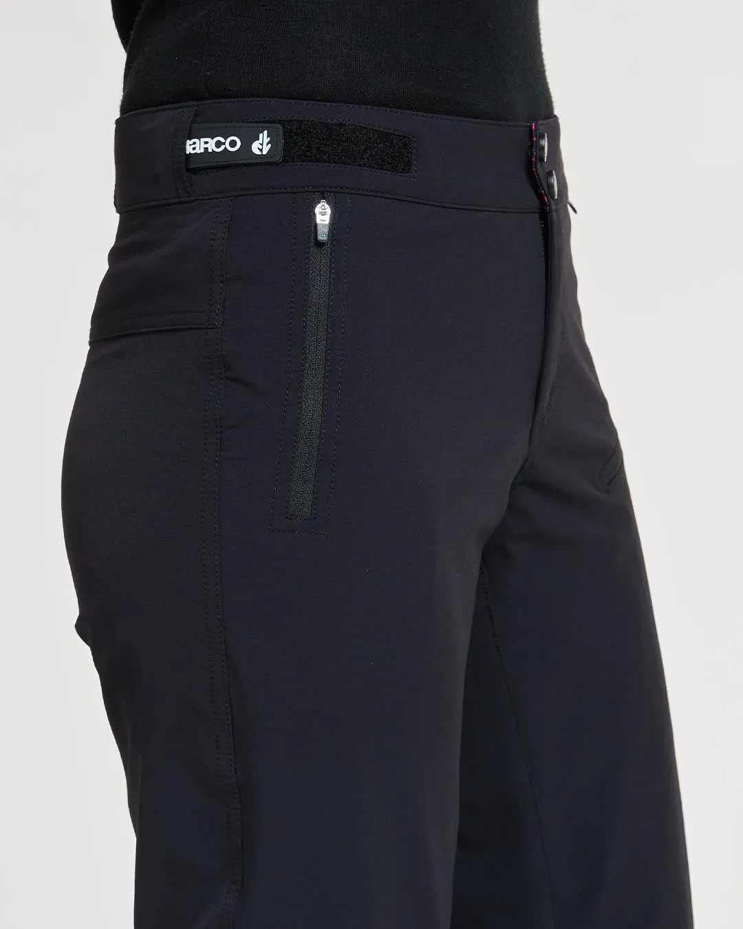 Womens Gravity Shorts | Black