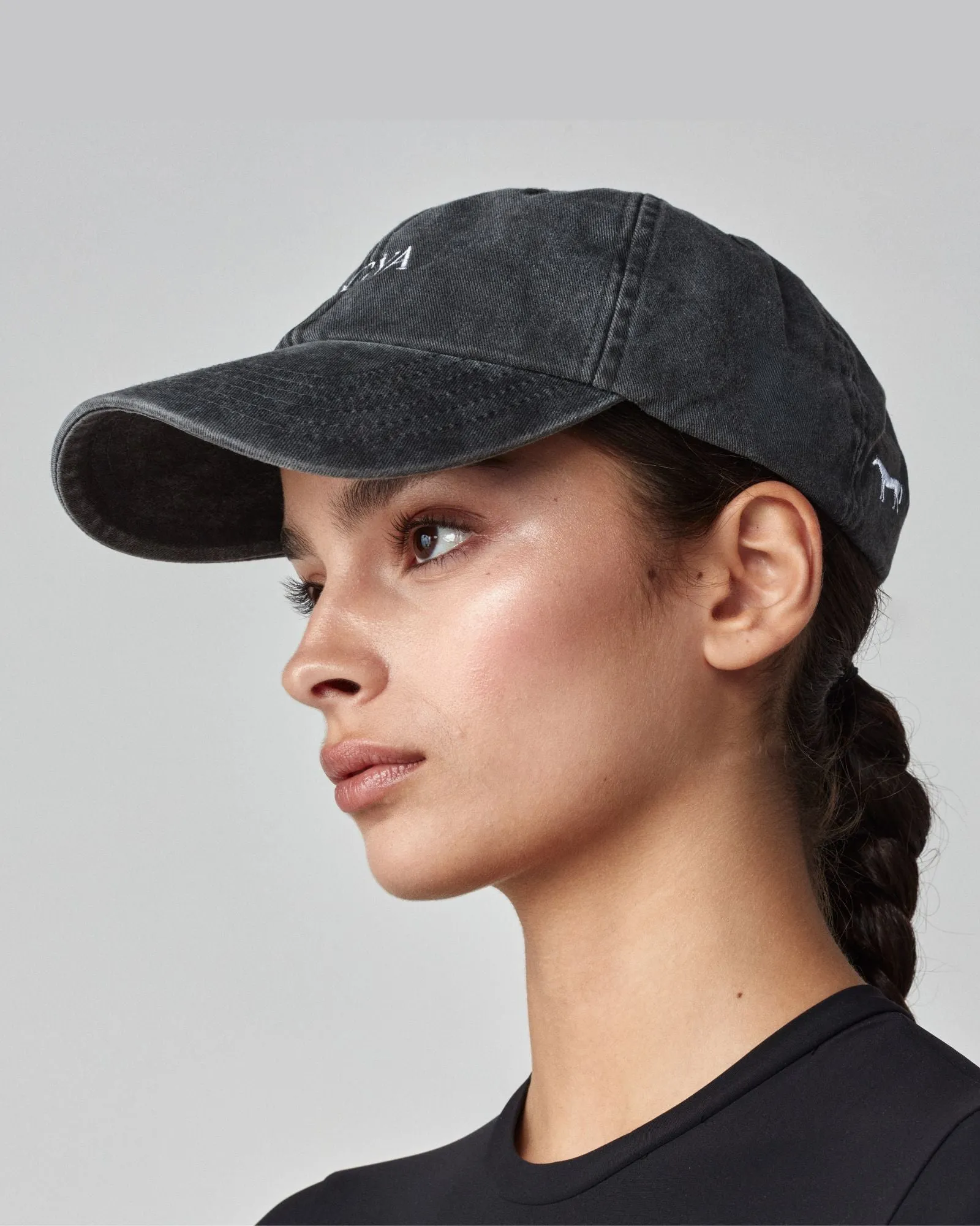 Yagya Horse Cap Black